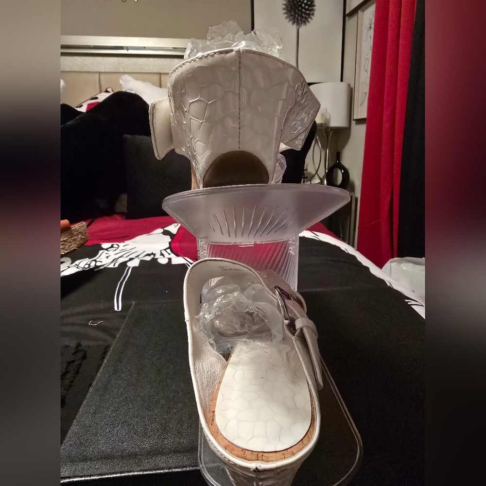 Donald J. Pliner White Sandals with Cork Wedge - Picture 4 of 4